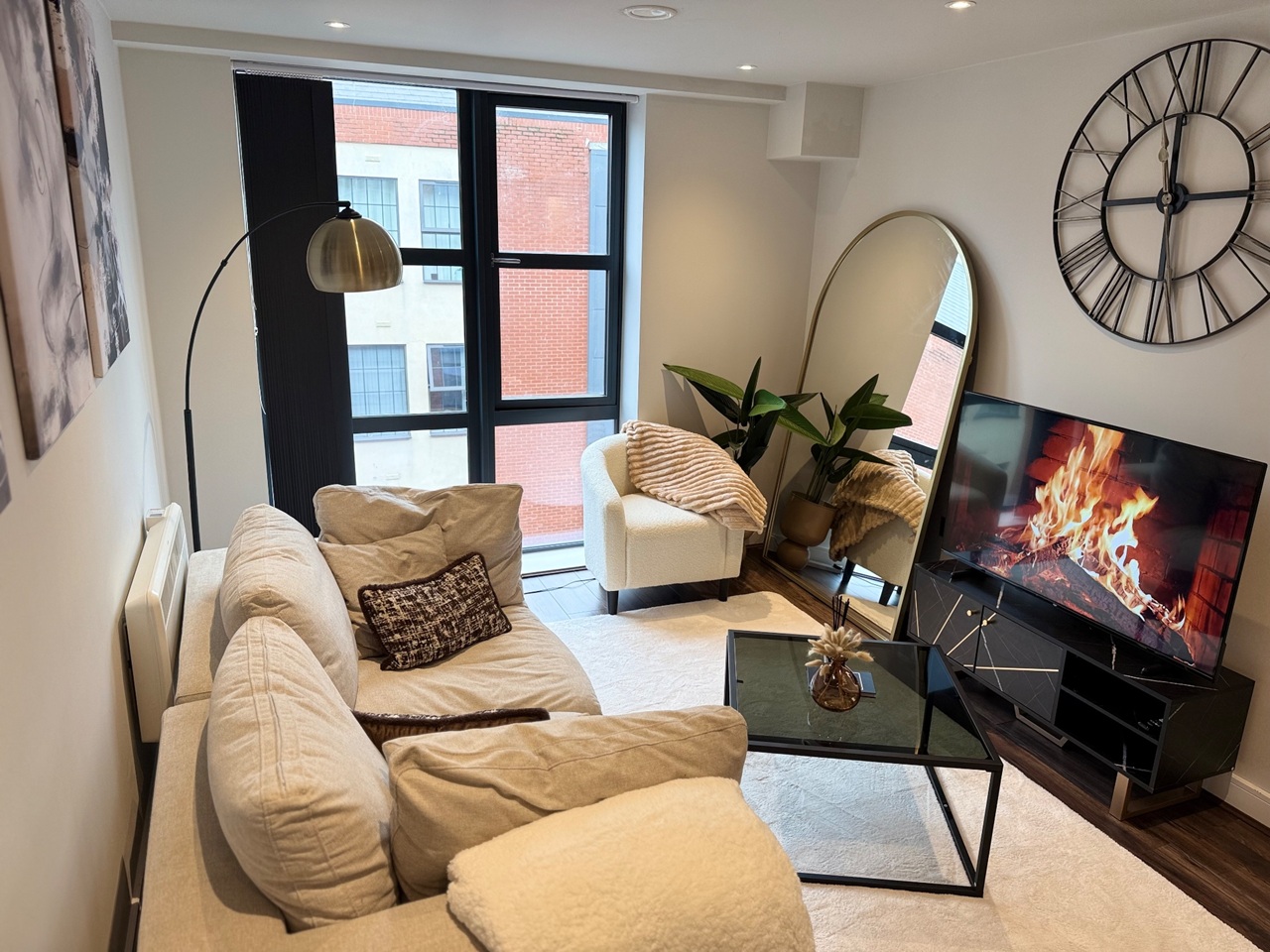 2 Bed Flat, Birmingham, B1 photo 5