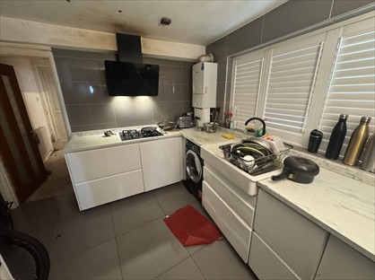 4 Bed Semi-Detached House, Hammond Road, UB2