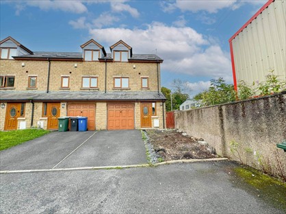 3 Bed End Terrace, Shawclough Mews, BB4
