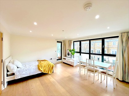 Room in a Shared Flat, Canal Boulevard, NW1