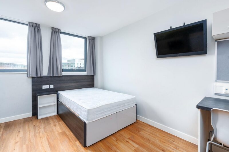 Additional image 4 of Studio Flat, Queen Street, S1, N1 7GU