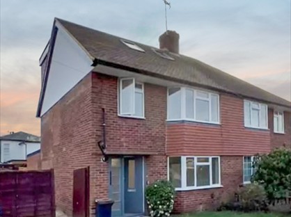 Studio Flat, Meadow Way, KT15