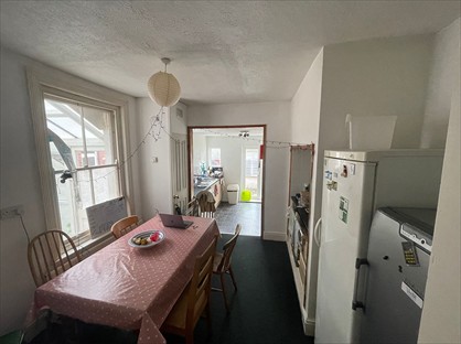 4 Bed Terraced House, Monks Road, EX4