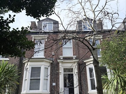 2 Bed Flat, Park Place West, SR2