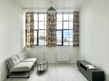 2 Bed Flat, Truscon House, UB3