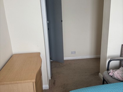 Room in a Shared House, Egham, TW20