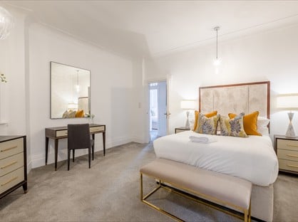 2 Bed Flat, Strathmore Court, NW8