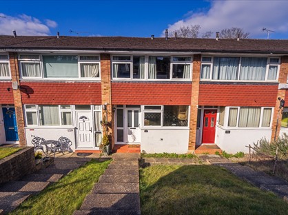 2 Bed Terraced House, Croydon Road, CR3
