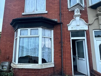 3 Bed Semi-Detached House, Bunkers Hill Lane, WV14