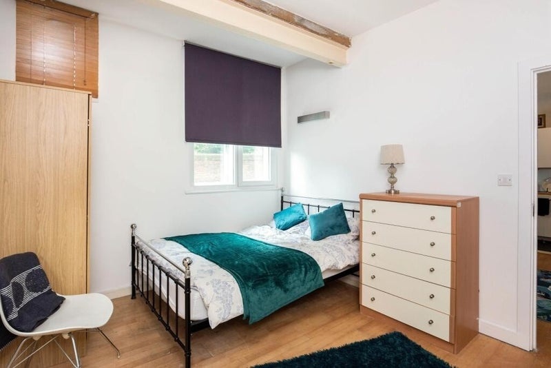 Manchester - 3 Bed Flat, Junction Works, M1 - To Rent Now for £1,600.00 p/m