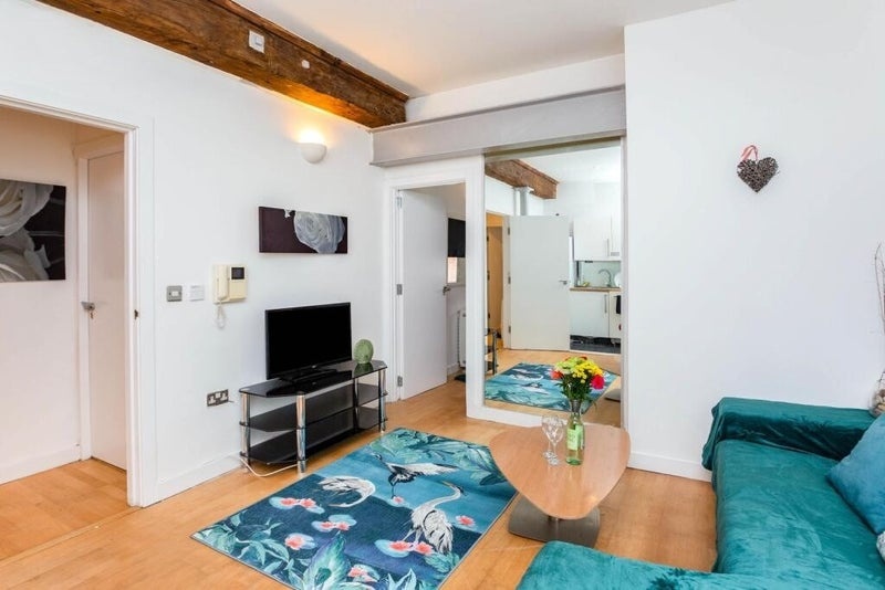 Manchester - 3 Bed Flat, Junction Works, M1 - To Rent Now for £1,600.00 p/m