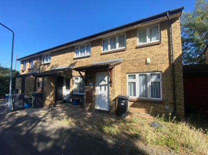 3 Bed Semi-Detached House, Fiennes Close, RM8