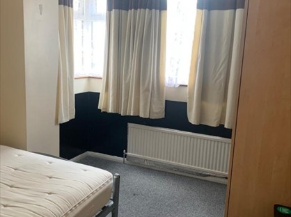 Room in a Shared House, Queens Road, E11