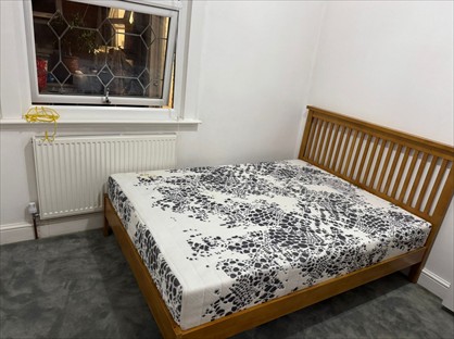 Room in a Shared House, Westbury Road  Off Green Street, E7