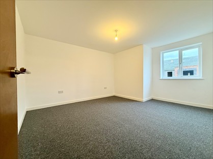 2 Bed Flat, Vauxhall Road, L5