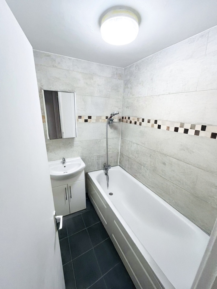 Additional image 8 of Room in a Shared Flat, London, SW8, N1 7GU