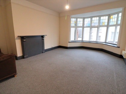 1 Bed Flat, Queen Annes, EX39