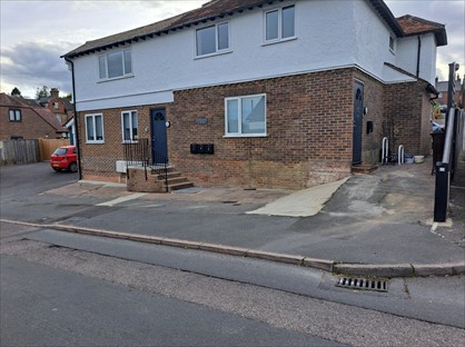 Studio Flat, Westbury House, TN6