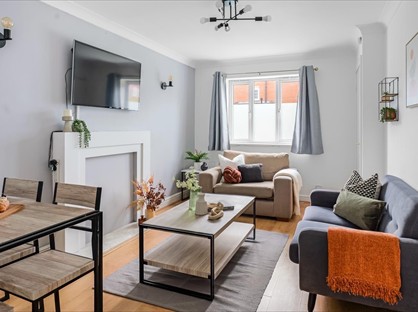 2 Bed Semi-Detached House, Oakthorn Grove, WA11