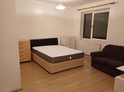 Studio Flat, London, E2