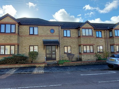 2 Bed Flat, The Avenue, PE19