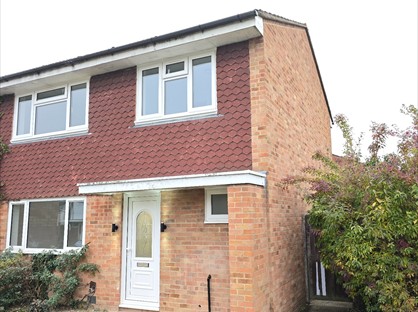 3 Bed Semi-Detached House, Middle Walk, SL1