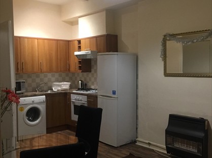 3 Bed Flat, Caledonian Place, EH11