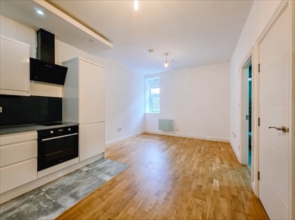 1 Bed Flat, Northfield House, SS2