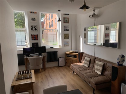 1 Bed Flat, Bexley Square, M3