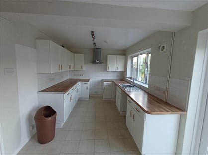3 Bed Flat, Boldrewood, SN3