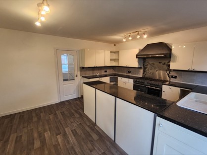 3 Bed Terraced House, Gaskell Street, M40