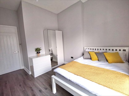 2 Bed Flat, Bath Street, CV31