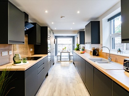 7 Bed Terraced House, Playfair Road, PO5