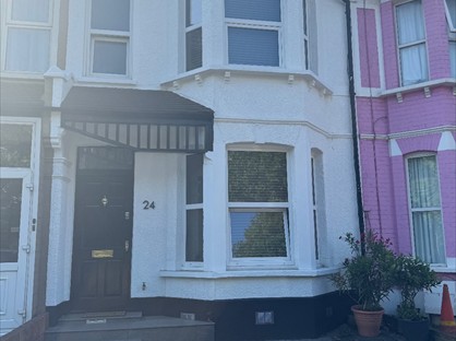 Studio Flat, Plough Lane, SW19