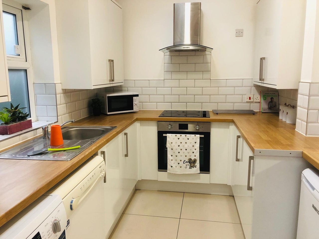 Additional image 2 of 6 Bed Terraced House, Pomona Street, S11, N1 7GU