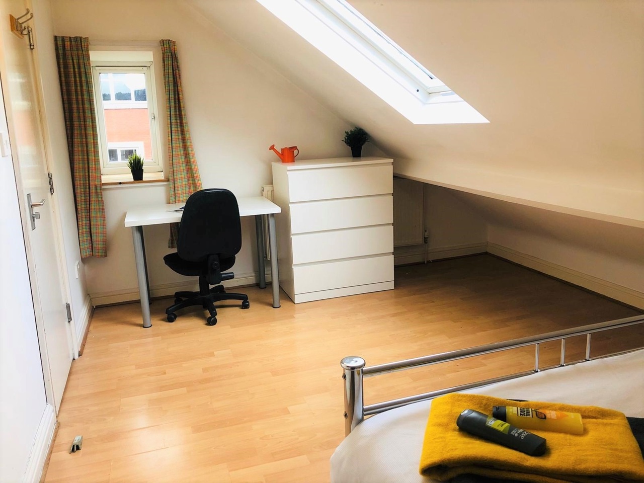 Additional image 11 of 6 Bed Terraced House, Pomona Street, S11, N1 7GU