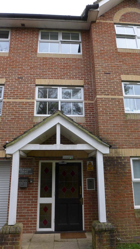 2 Bed Flat, Holmwood Court, SO16, N1 7GU