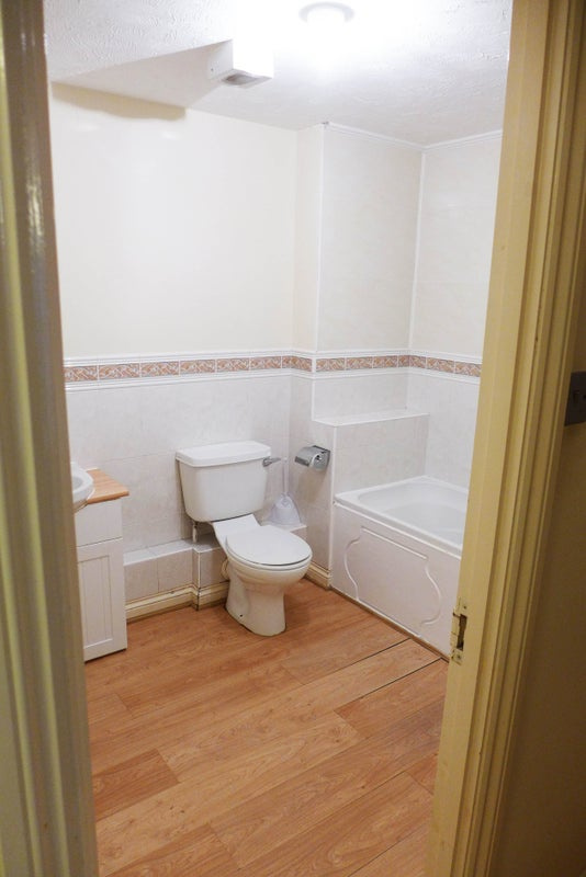 Additional image 9 of 2 Bed Flat, Holmwood Court, SO16, N1 7GU