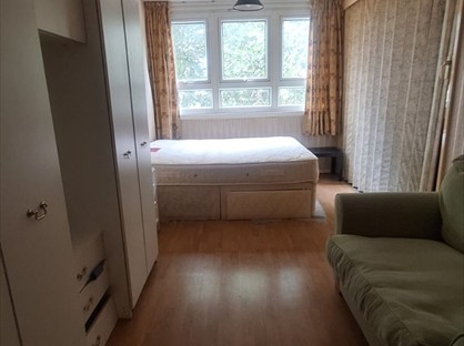 1 Bed Flat, Fordham, KT1