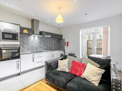 1 Bed Flat, Lansdowne Terrace, NE3