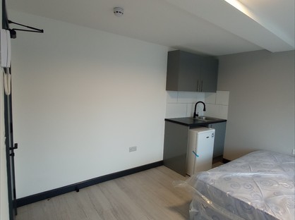 Studio Flat, Kings Road, RM1