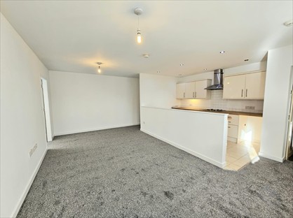 2 Bed Flat, Moor Park Avenue, PR1