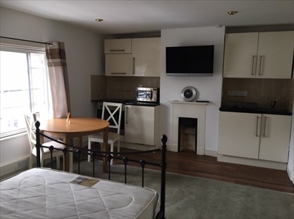 1 Bed Flat, Watling Street East, NN12