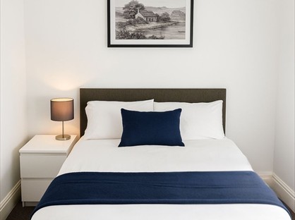 Room in a Shared House, Victoria Road, S80