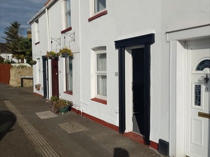 2 Bed Terraced House, Towcester Road, MK19