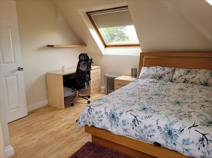 Room in a Shared House, Mabel Street, GU21