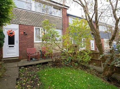 3 Bed Terraced House, Holly Grove, OL4