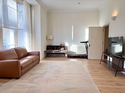 2 Bed Flat, Albert Terrace, NW1