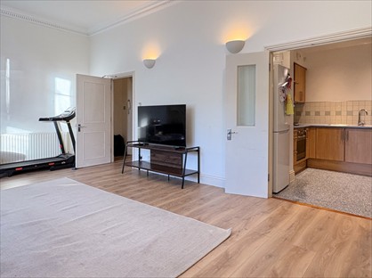 2 Bed Flat, Albert Terrace, NW1