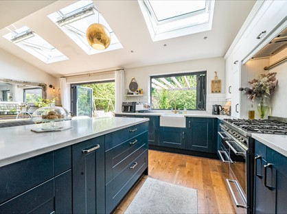 4 Bed Detached House, South Eden Park Road, BR3